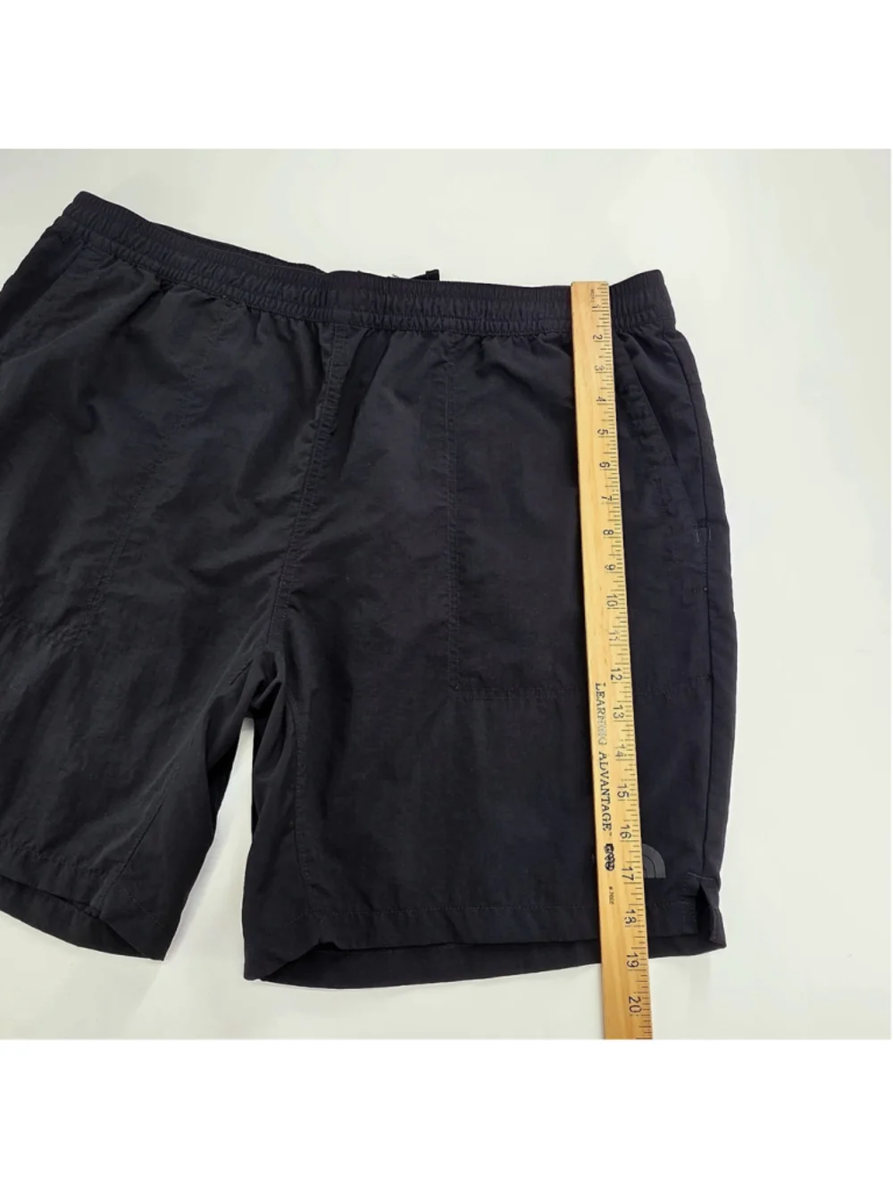 The North Face Mens XL Pull On Adventure Shorts Black Nylon FlashDry NF0A3T2U
